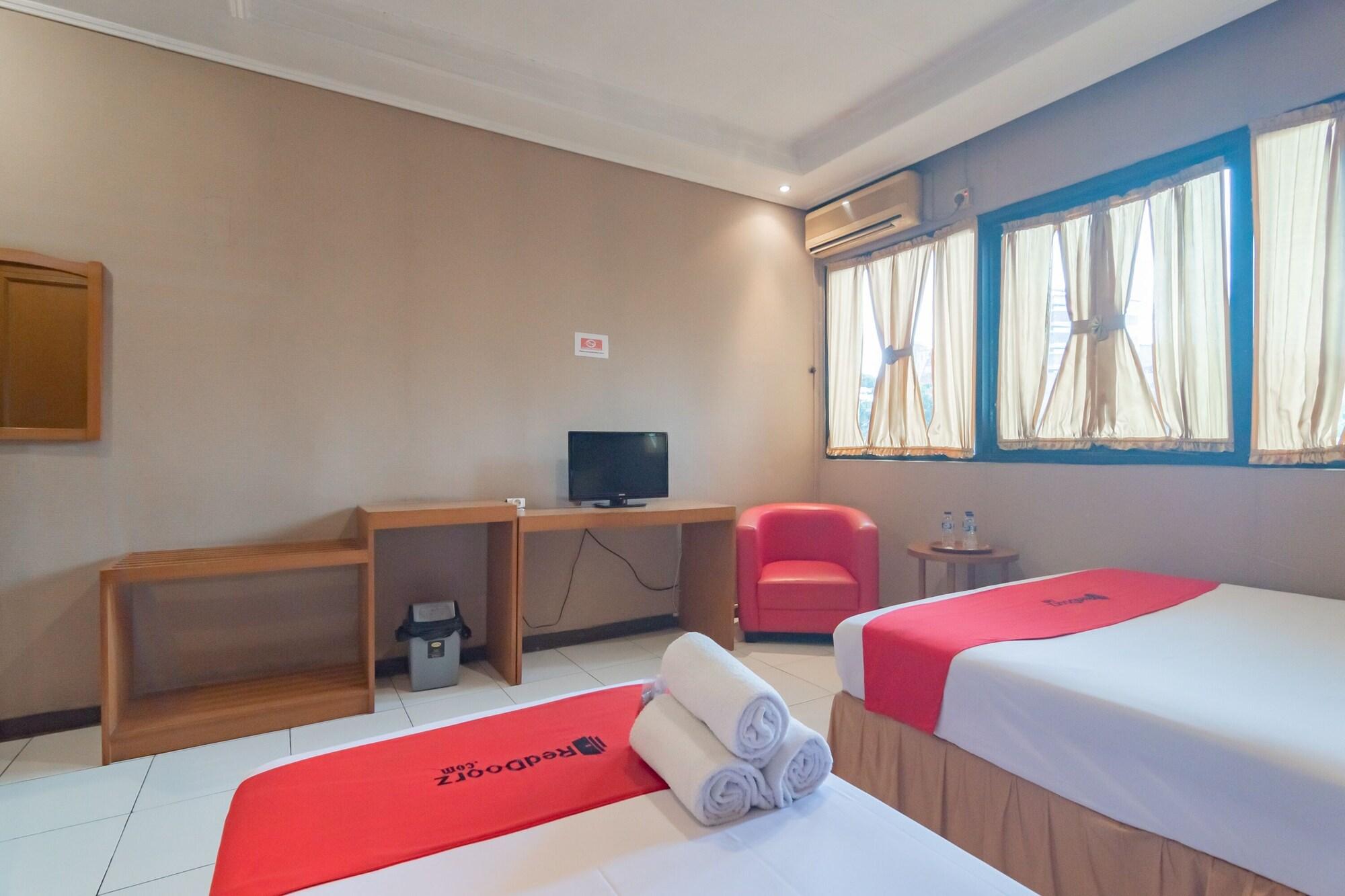 Reddoorz Plus @ Sukamulya Pasteur 2 Bandung Exterior photo